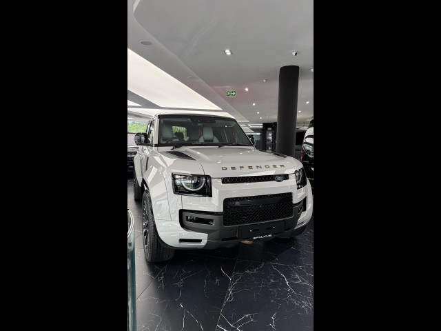 BUY LAND ROVER DEFENDER 2026 OCTA V8, Fouche Motors