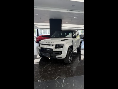 2026 Land Rover Defender 110